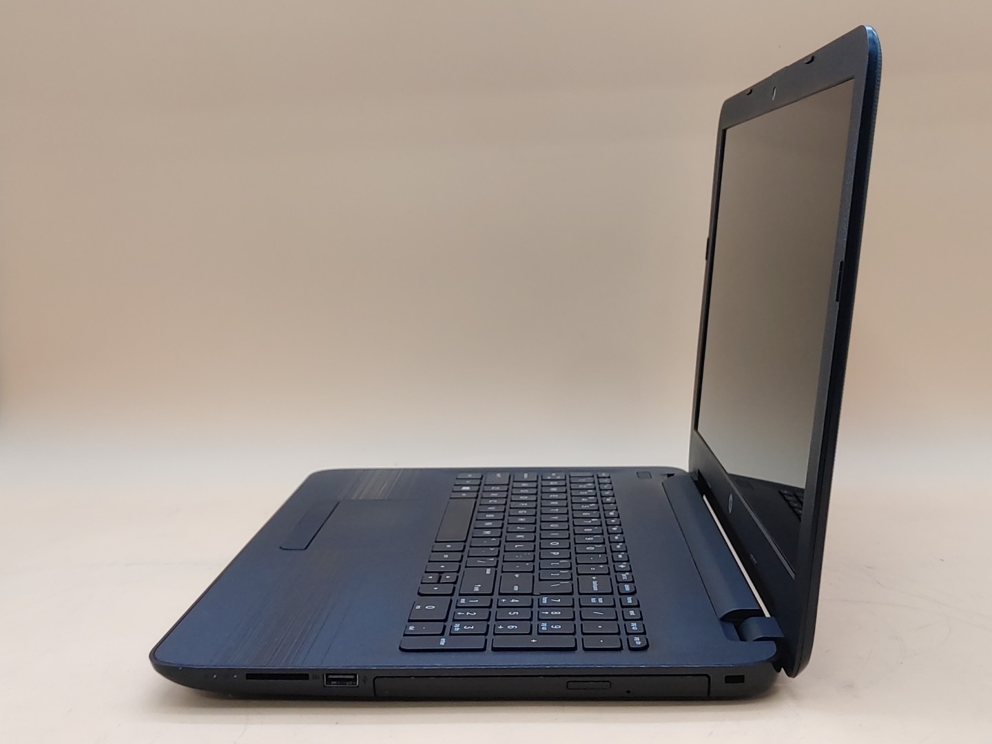 HP 15-ba015wm 15.6" AMD E2-7110 4GB 500GB HDD *NO OS/NO AC* *BAD BATTERY* - Image 3