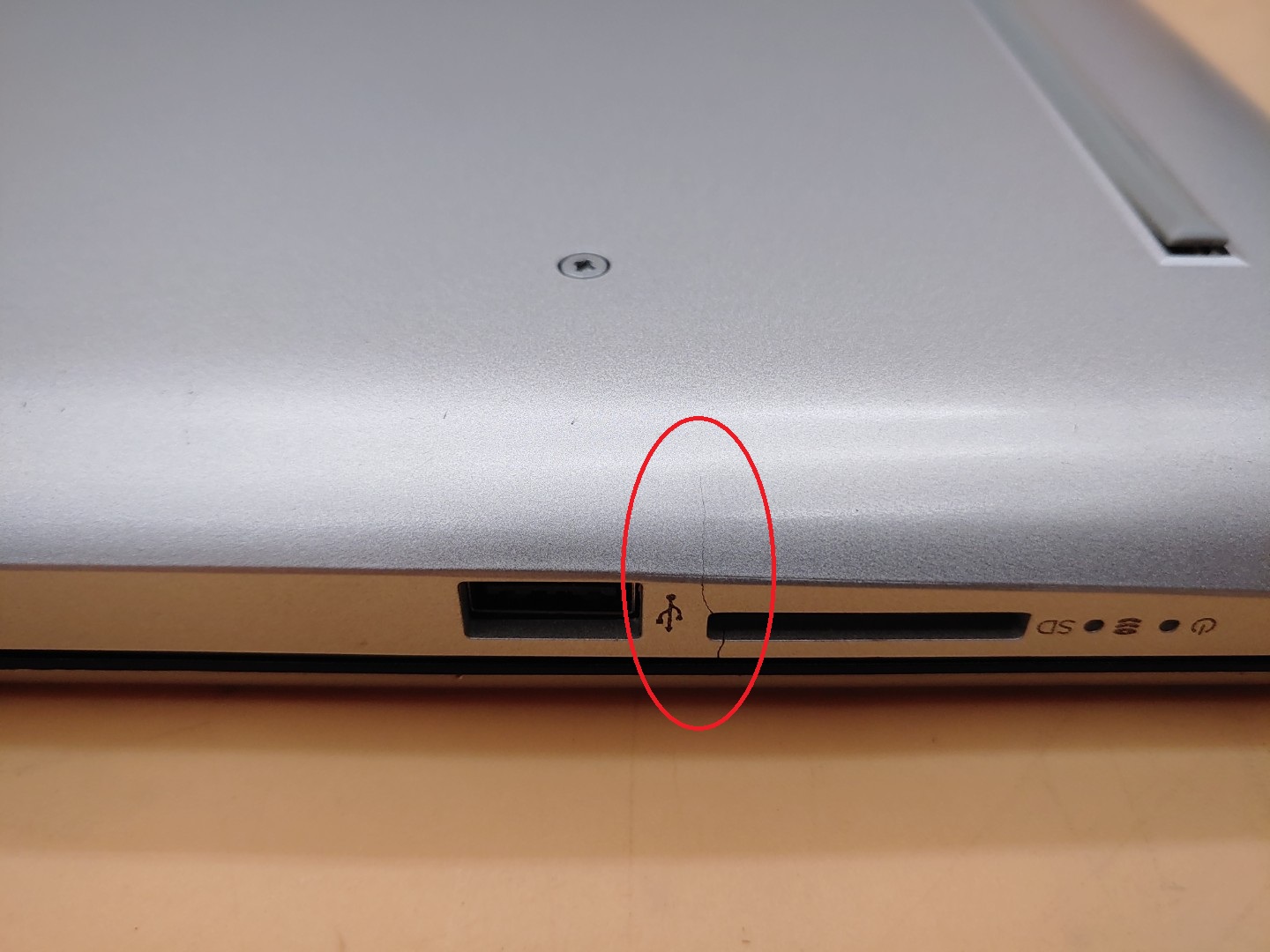 HP 17-by4062cl i5-1135G7 8GB *NO SSD/AC* *BROKEN HINGE/ NO POWER /LIQUID SPILL* - Image 12