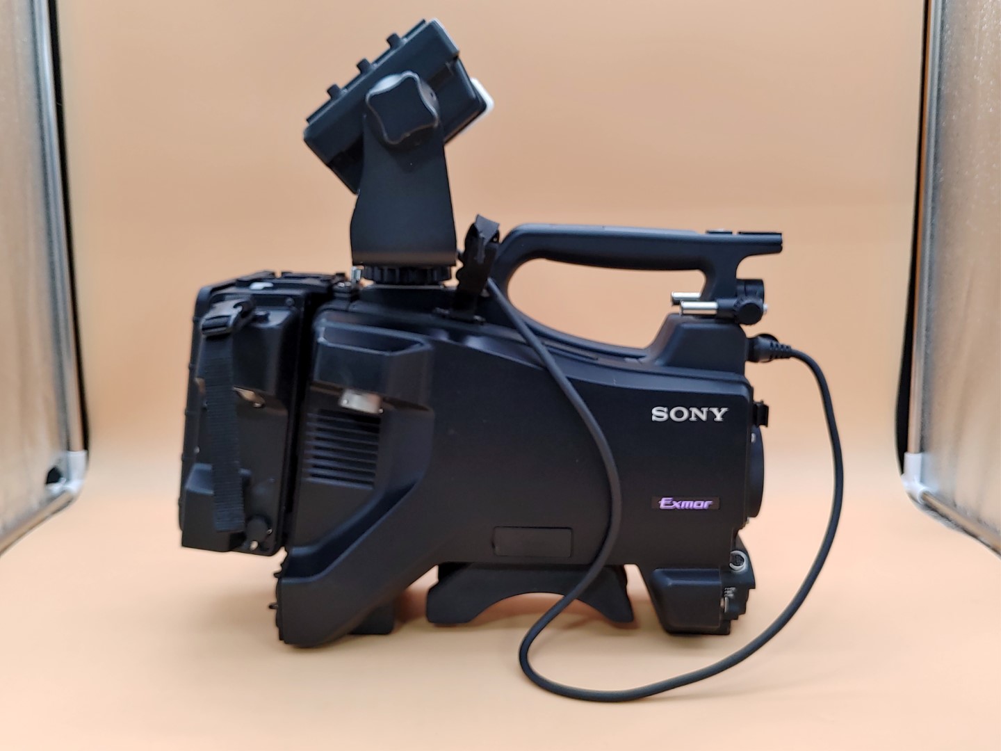 Sony HXC-D70 Studio HD Camcorder w/ DXF-C50WA + CA-FB70 ✔✔✔ **NO LENS OR BATT** - Image 2
