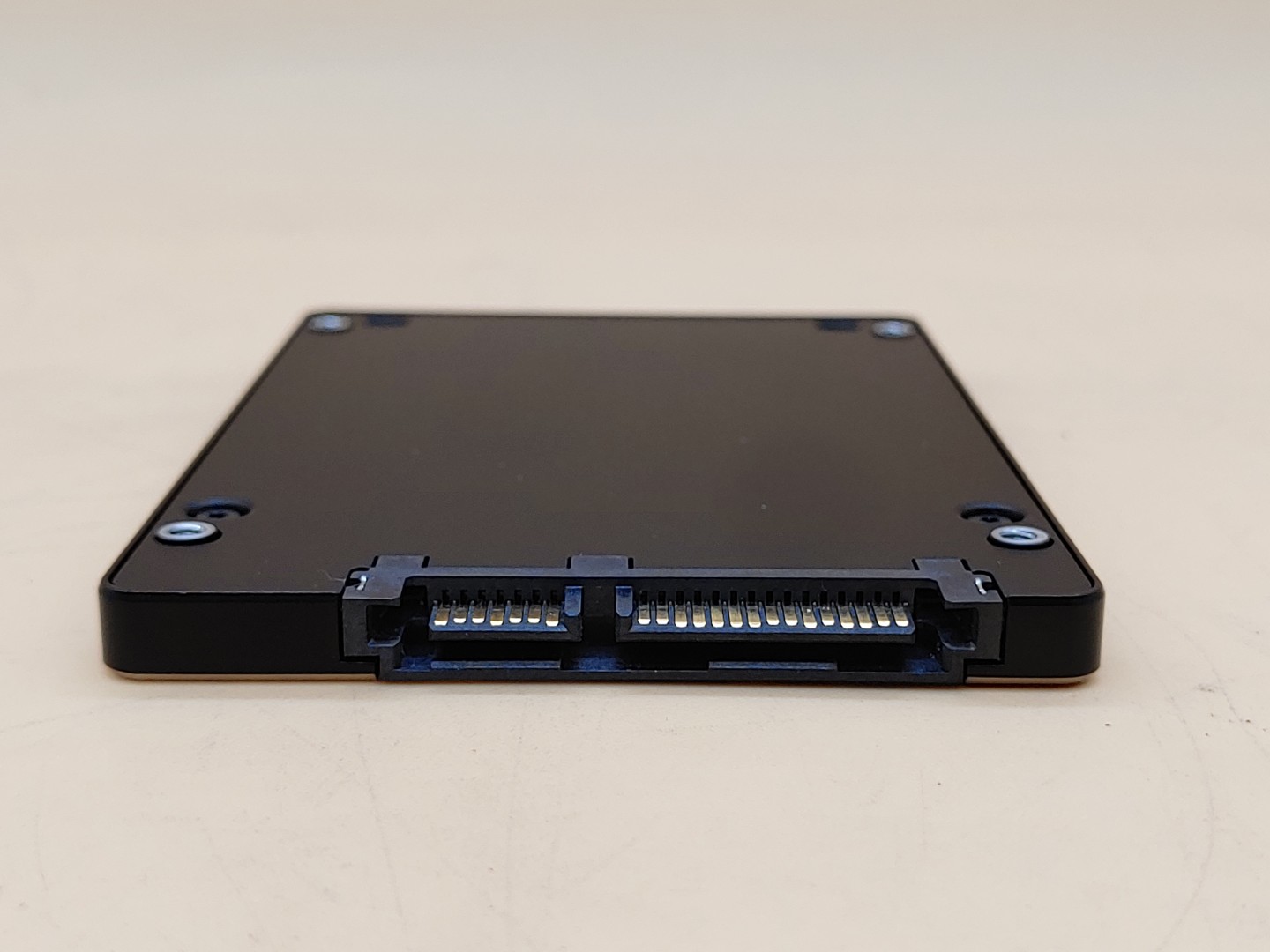 Samsung PM853T 480GB 6Gb/s TLC SATA 2.5'' SSD MZ7GE480HMHP-00003 (96% Health) - Image 4