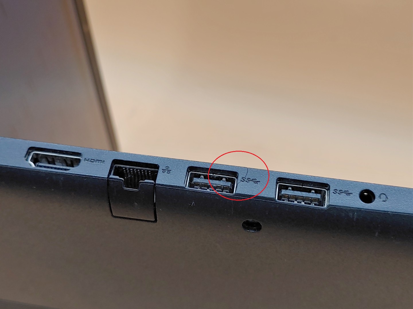 Dell Inspiron 3593 15.6" Touch i7-1065G7 4GB *NO HDD/SSD/OS/AC* *BROKEN DC JACK* - Image 9