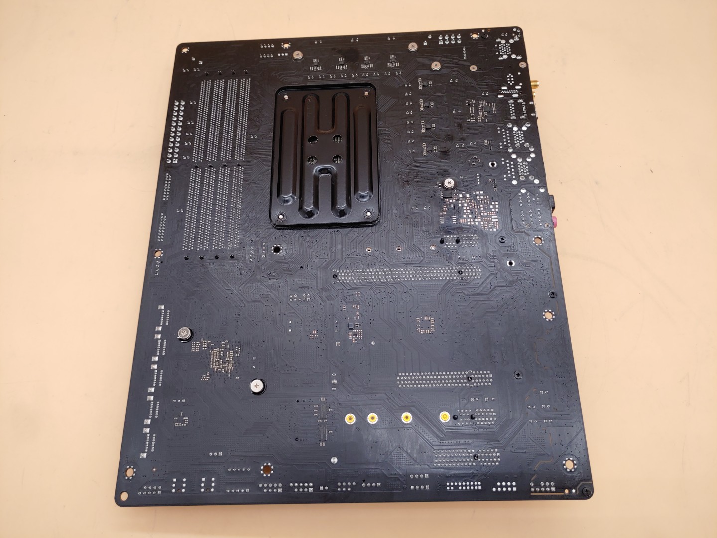 ASRock X370 Taichi ATX Motherboard Socket AM4 AMD DDR4 w/ AMD Ryzen 7 1700X CPU - Image 9
