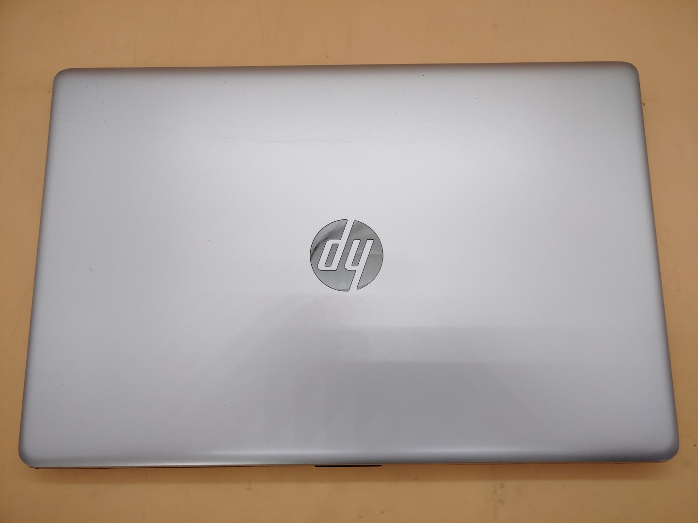 HP 17-by4062cl i5-1135G7 8GB *NO SSD/AC* *BROKEN HINGE/ NO POWER /LIQUID SPILL* - Image 5