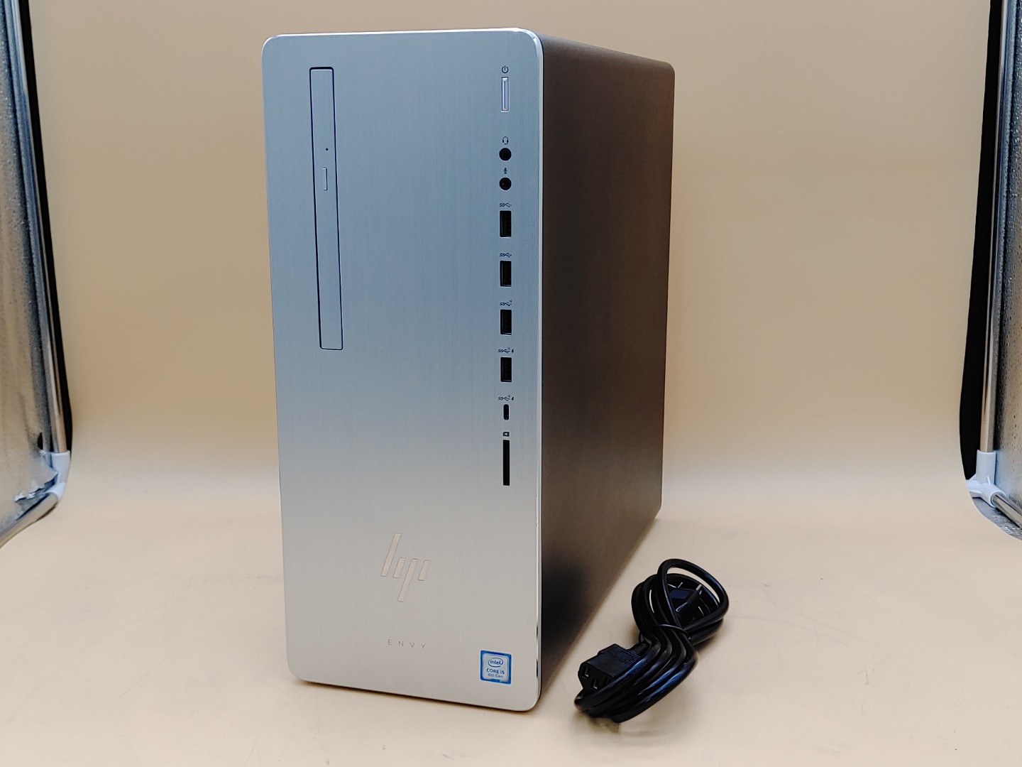 HP ENVY Desktop 795-0010 Intel i5-8400 12GB Ram 256GB SSD Win11Home Wi-Fi