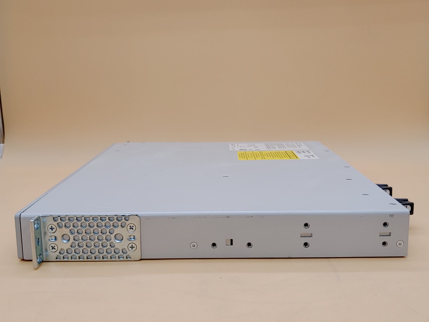 Cisco Catalyst 9200 48-Port PoE+ Network Switch -- C9200-48P-E V01 - Image 7