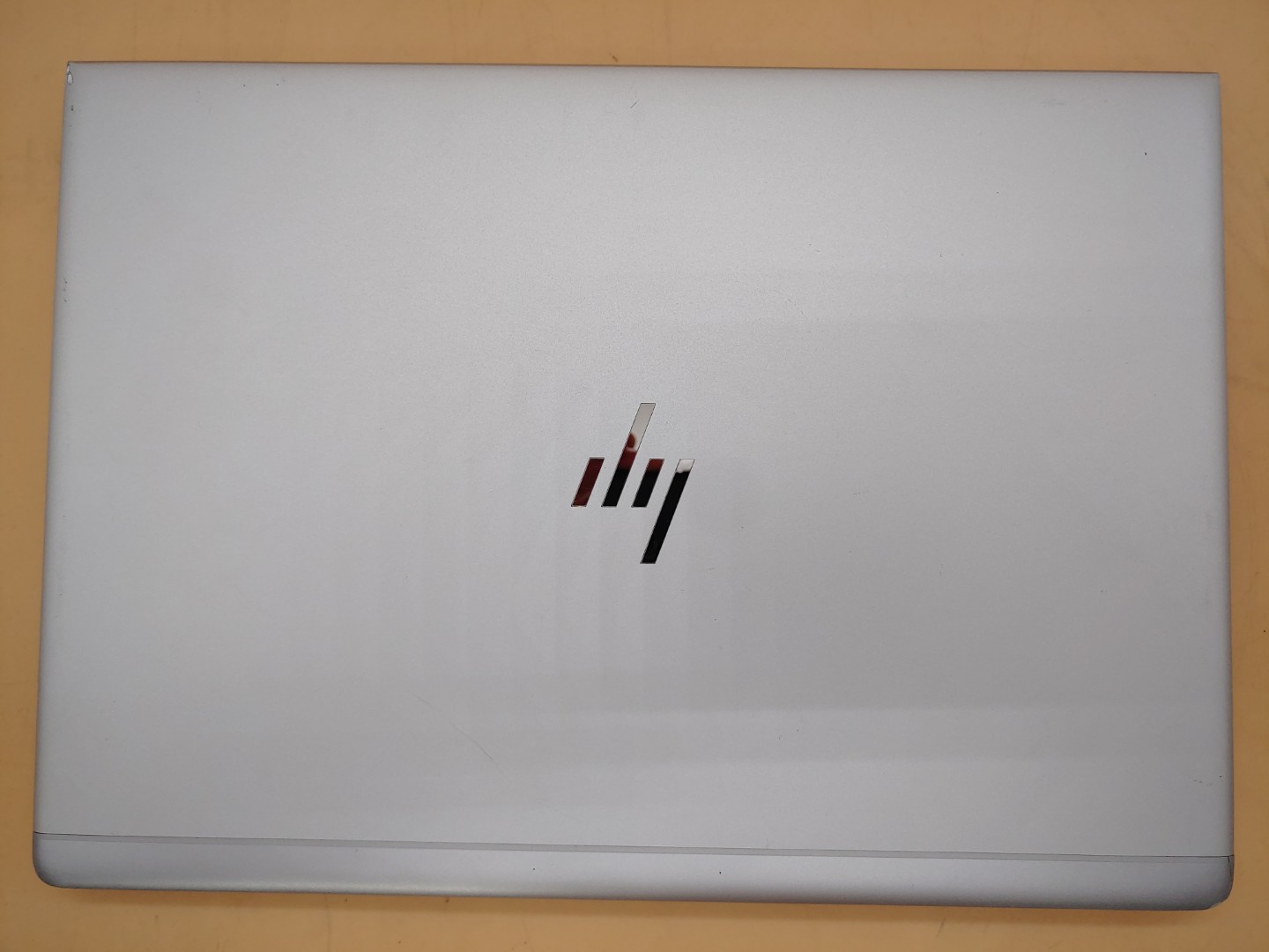 HP EliteBook 840 G5 14" Intel i7-8650U *NO RAM/NO SSD/NO OS/NO AC* *POWER ISSUE* - Image 5