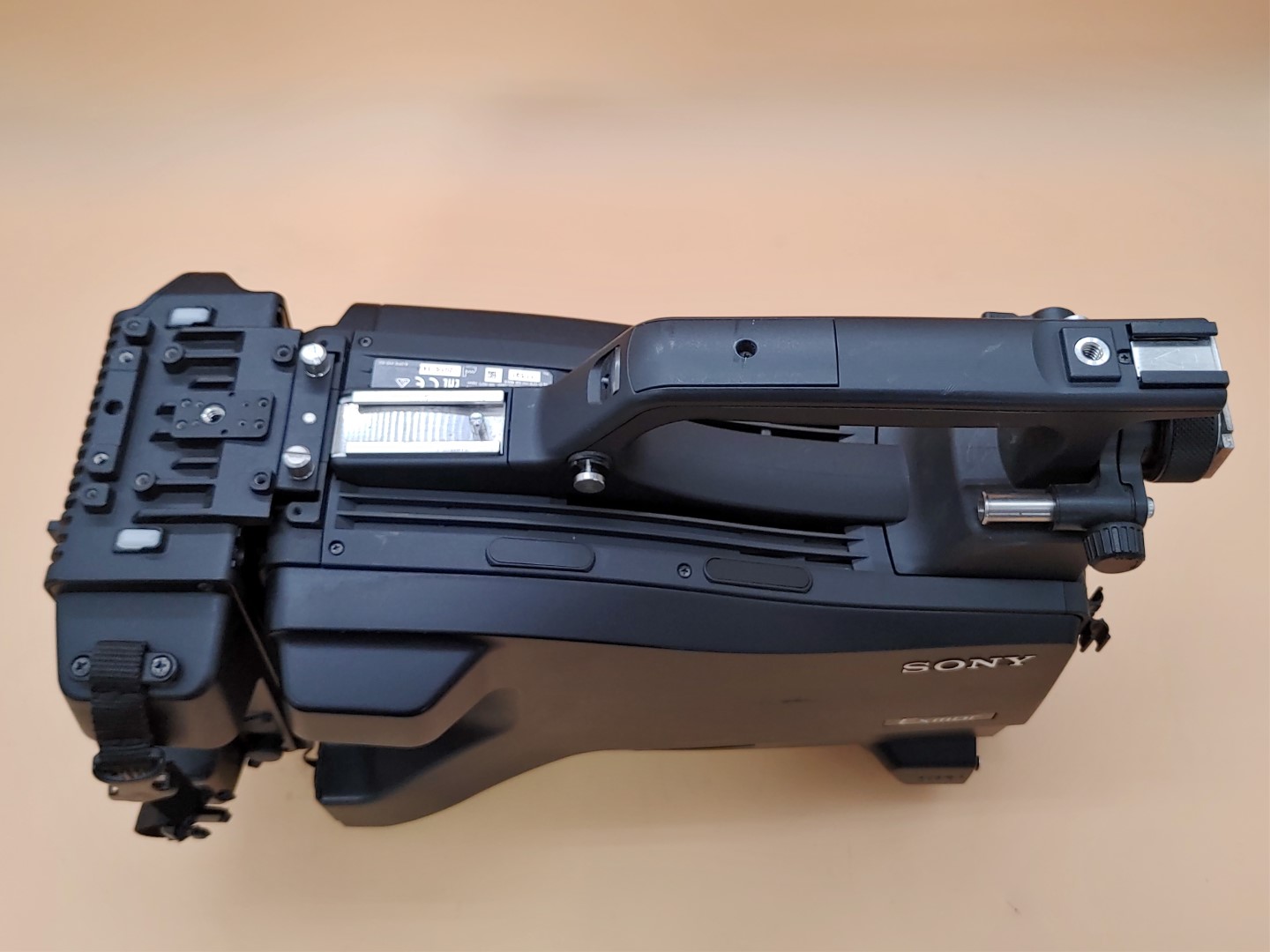 Sony HXC-D70 Studio HD Camcorder w/ CA-FB70 ✔✔✔ **NO LENS OR BATT** - Image 9