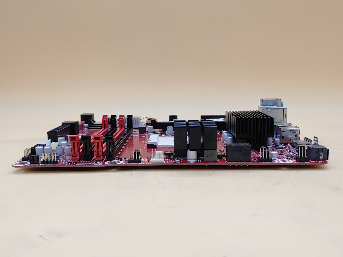 HP Omen 880-040 915479-001 AMD Socket AM4 DDR4 uATX Motherboard w/ Screws - Image 4