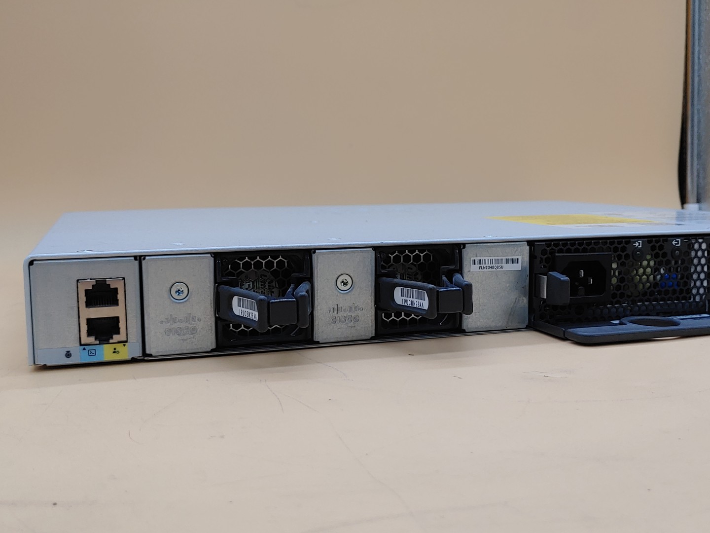Cisco Catalyst 9200 48-Port PoE+ Network Switch w/ x1 PSU (C9200-48P-E V01) - Image 9