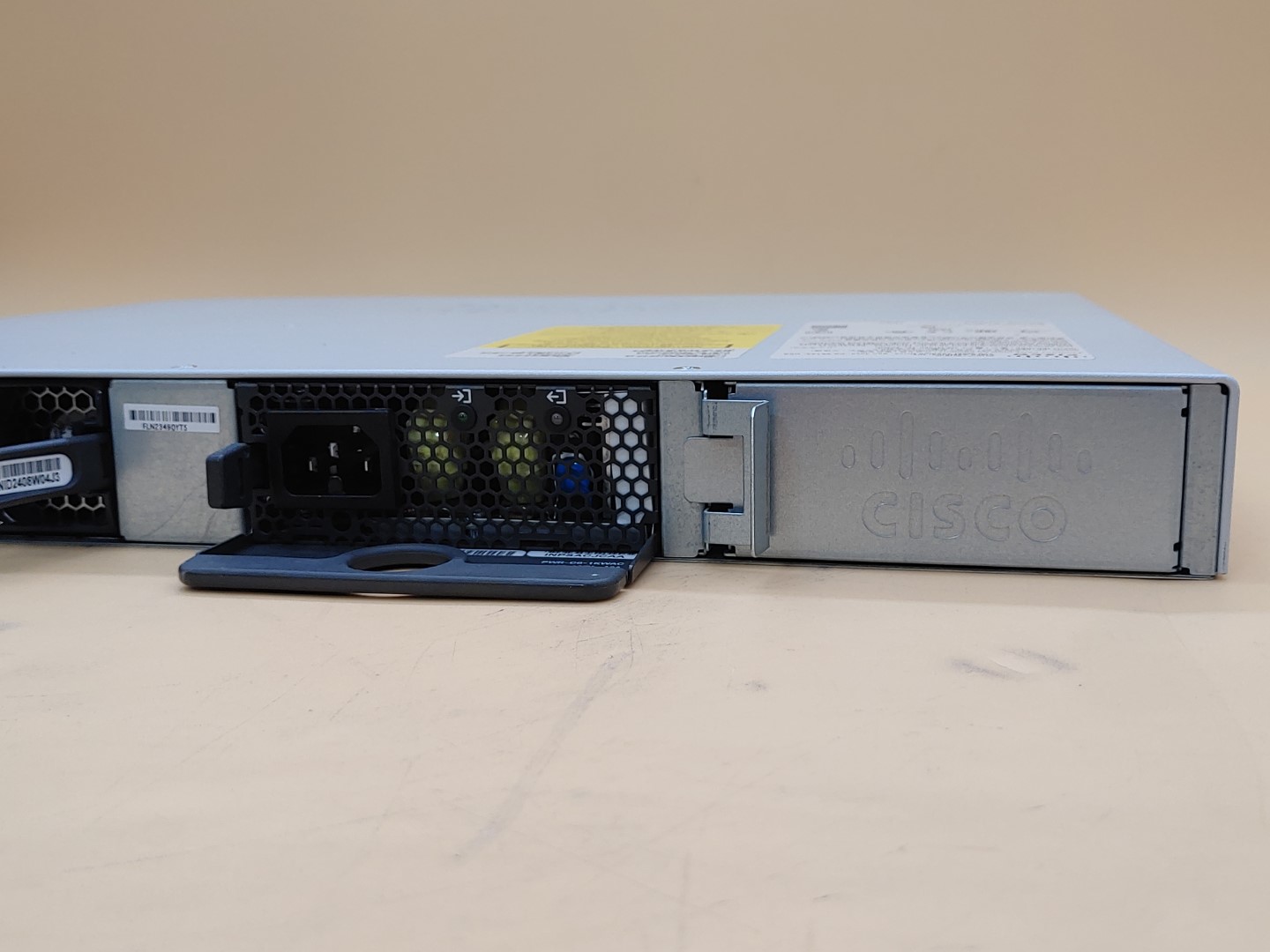 Cisco Catalyst 9200 48-Port PoE+ Network Switch C9200-48P-E V01 - Image 10