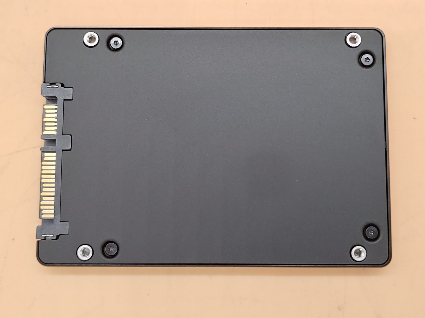 Samsung PM853T 480GB 6Gb/s TLC SATA 2.5'' SSD MZ7GE480HMHP-00003 (96% Health) - Image 5