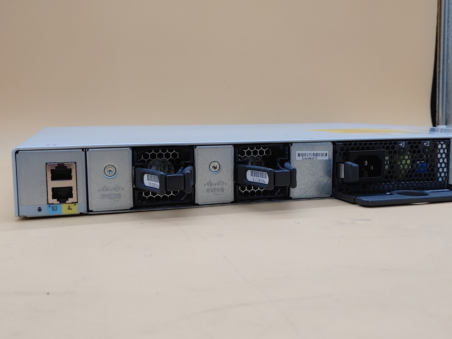 Cisco Catalyst 9200 48-Port PoE+ Network Switch C9200-48P-E V01 - Image 9