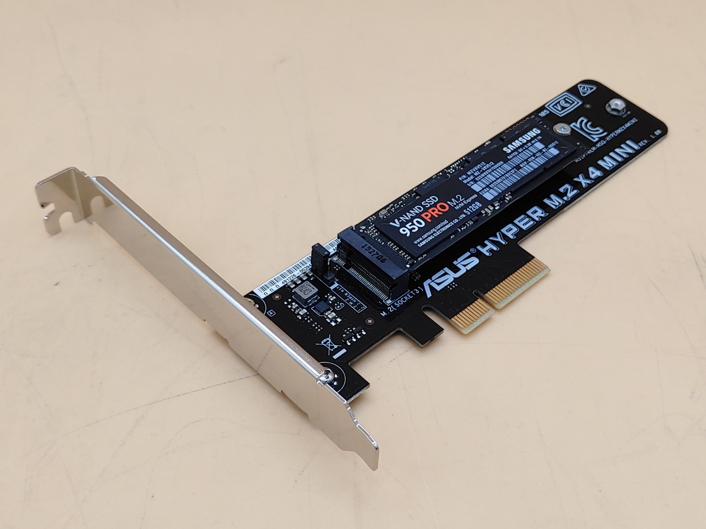 Asus Hyper M.2 X4 MINI Card PCI-E Adapter (Full Height) w/ Samsung 512GB M.2 SSD
