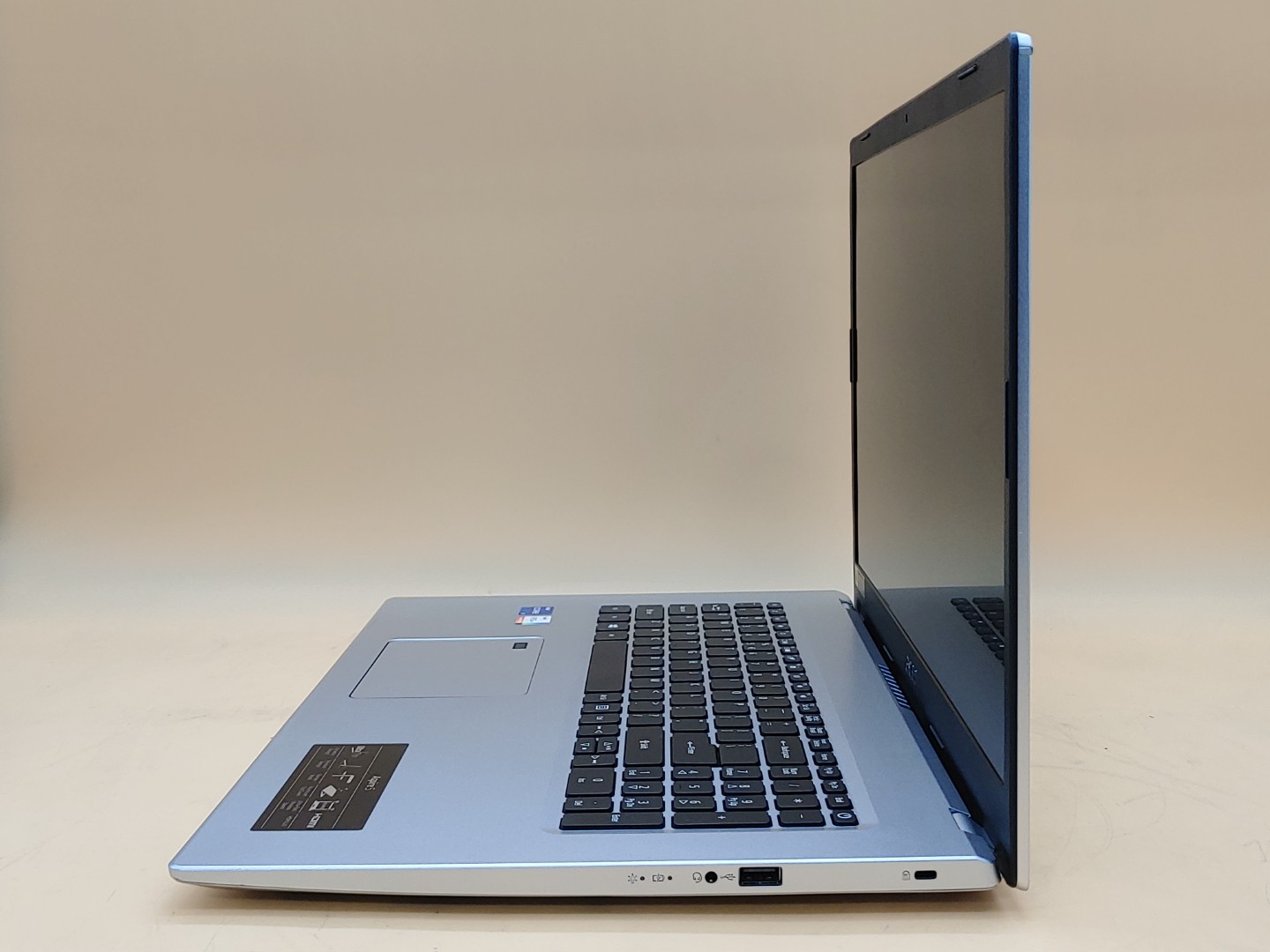 Acer Aspire A517-52 17.3" Intel i7-1165G7 8GB **NO SSD/NO AC* **NO POWER (DOA)** - Image 3