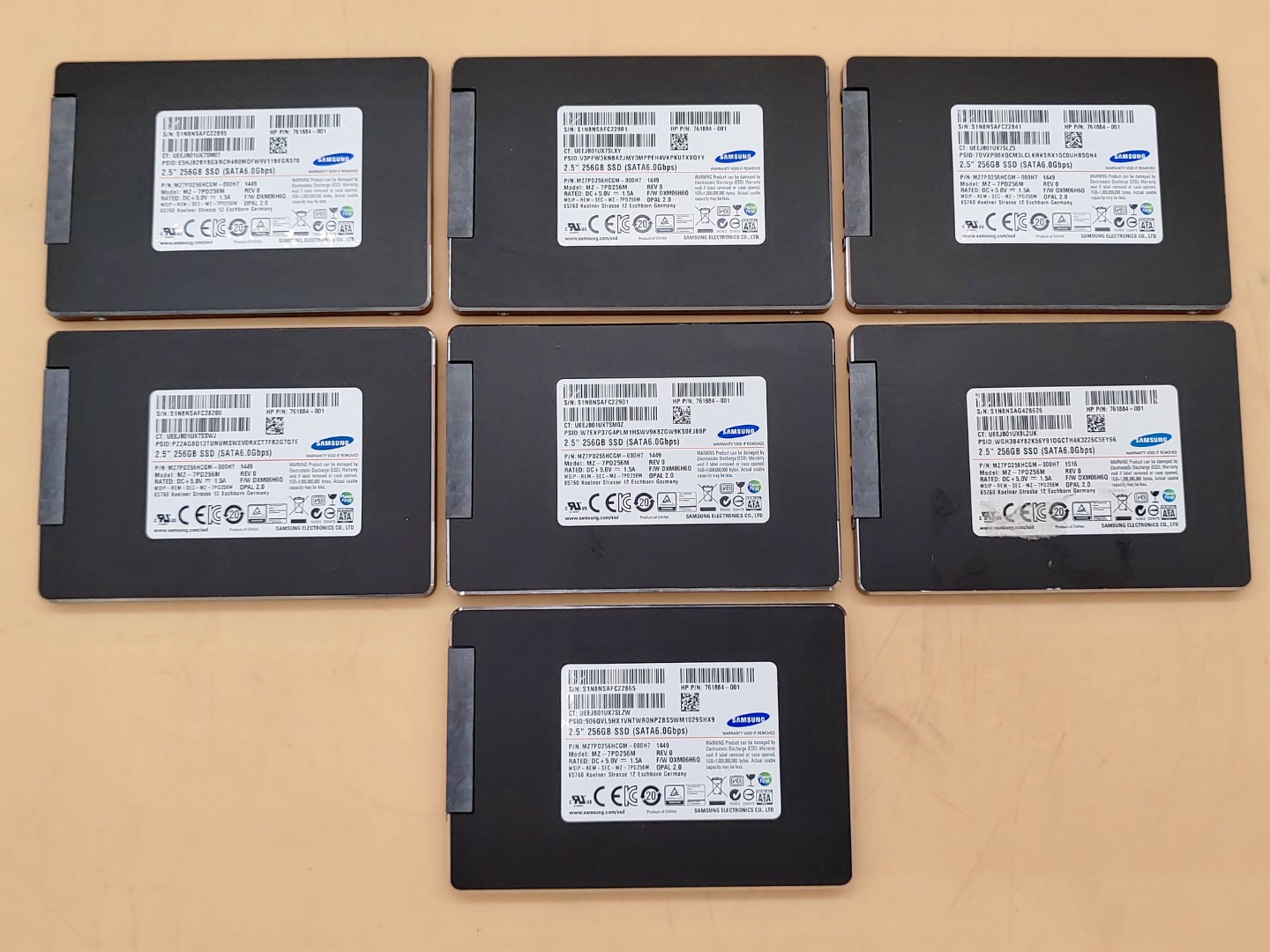 Samsung 256GB 2.5" SATA III 6Gbps SSD MZ-7PD256M 761884-001 - LOT of (7)