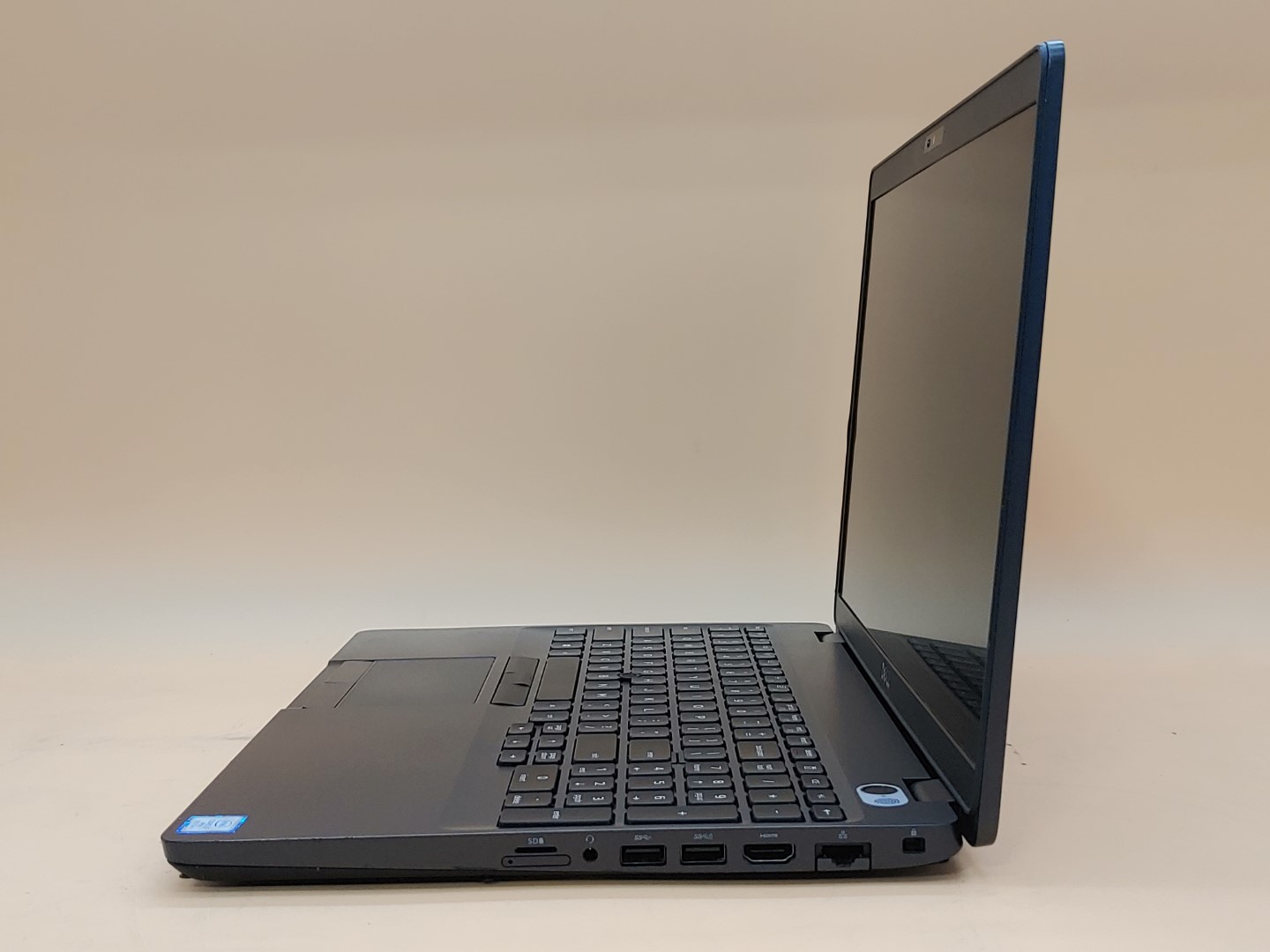 Dell Latitude 5500 15.6" i7-8665U *NO SSD/RAM/BATT/AC* **CRACKED LCD** *READ* - Image 3