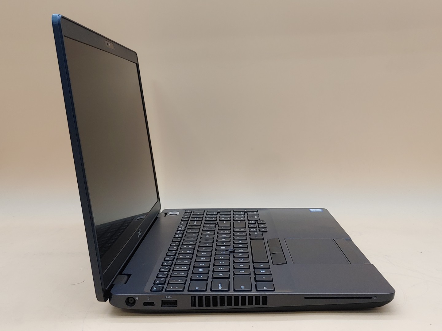 Dell Latitude 5501 15.6" i7-9850H **NO RAM/BATT/SSD/AC** **NO POWER (DOA)** - Image 2