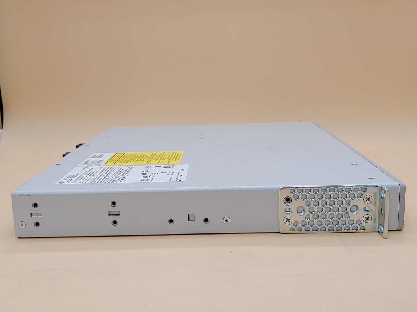 Cisco Catalyst 9200 48-Port PoE+ Network Switch // C9200-48P-E V01 - Image 6