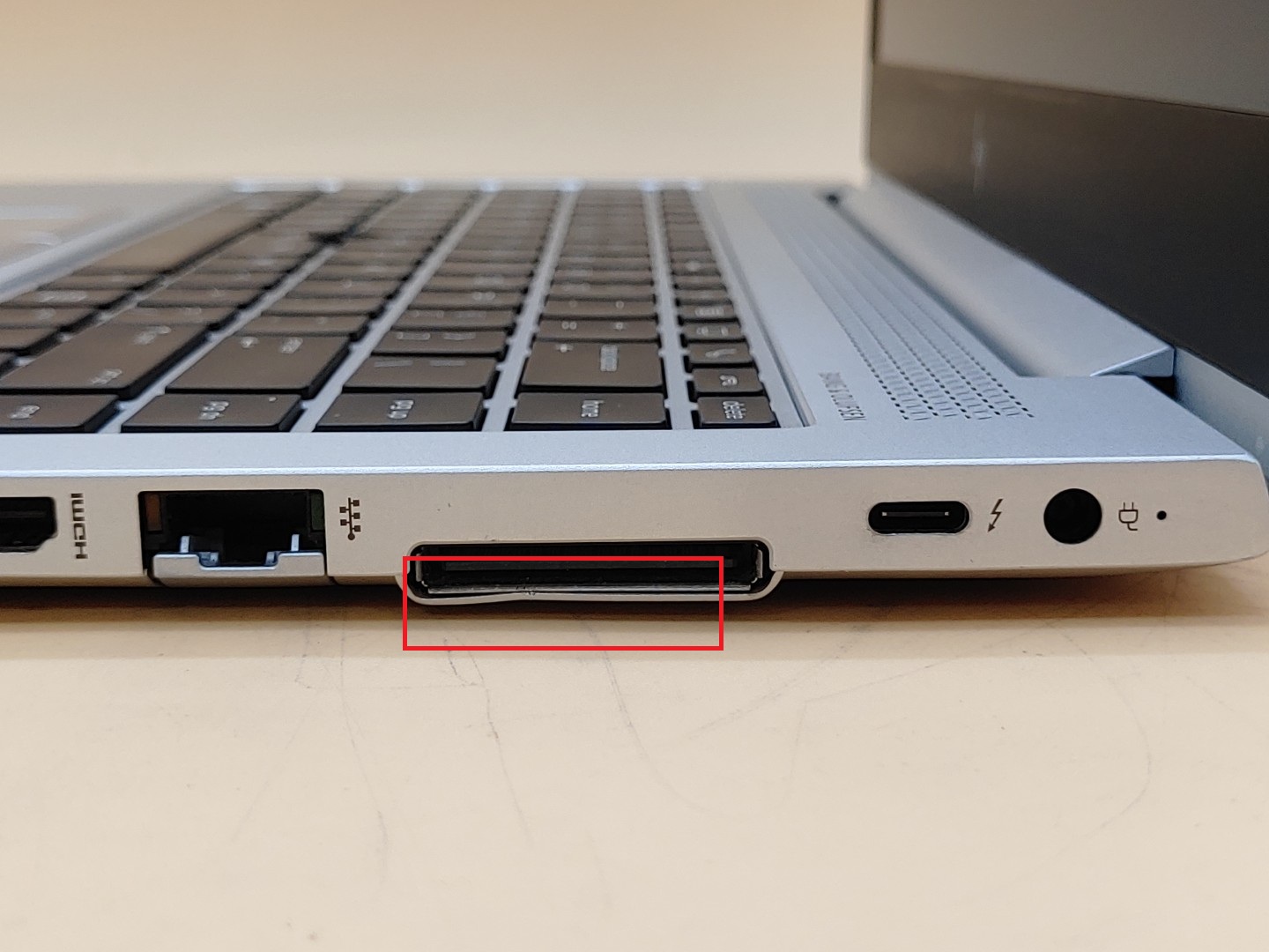 HP EliteBook 840 G5 14" Intel i5-8250U 8GB *NO SSD/NO OS/NO AC* **READ** - Image 10