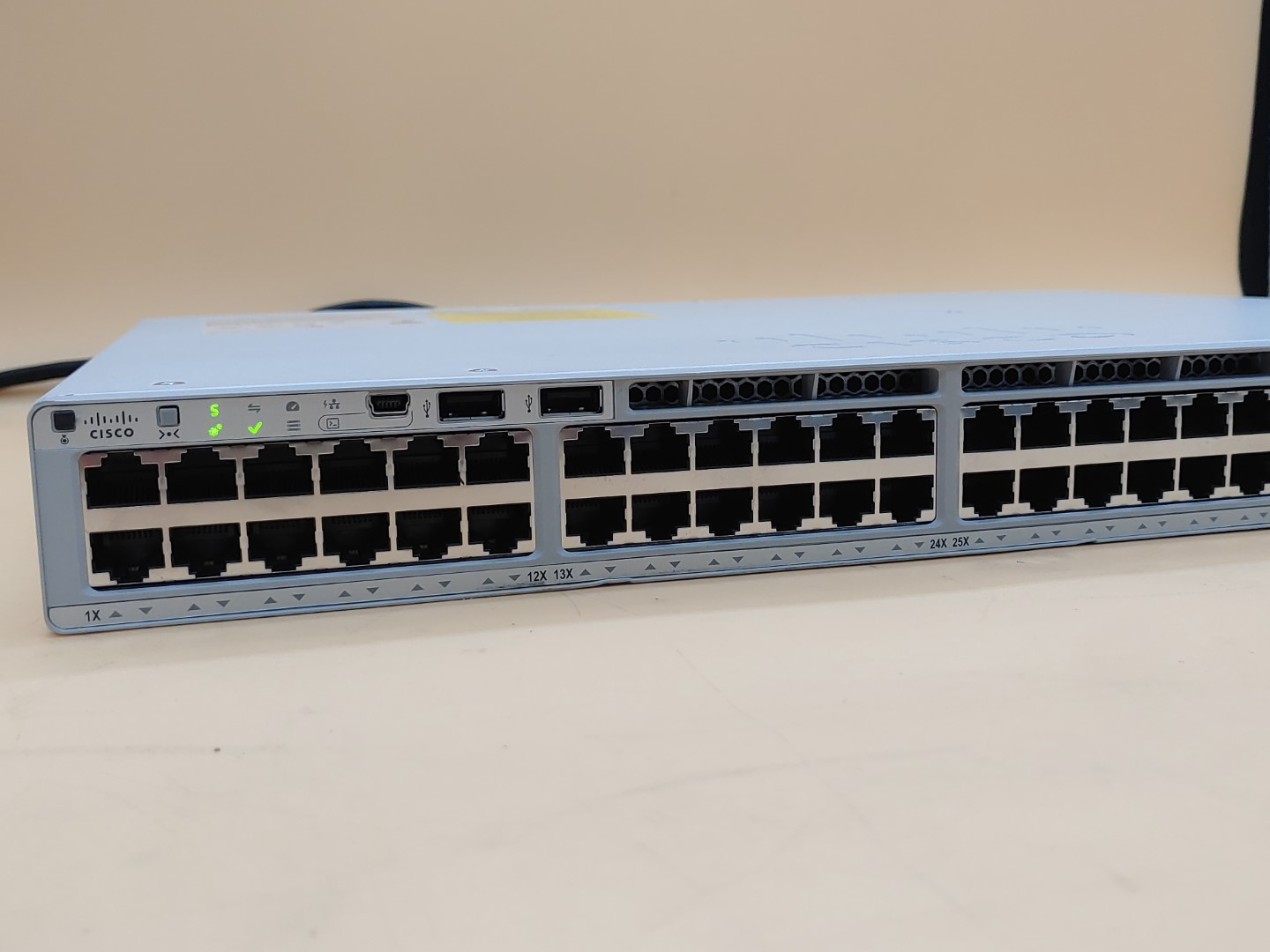 Cisco Catalyst 9200 48-Port PoE+ Network Switch C9200-48P-E V01 - Image 2
