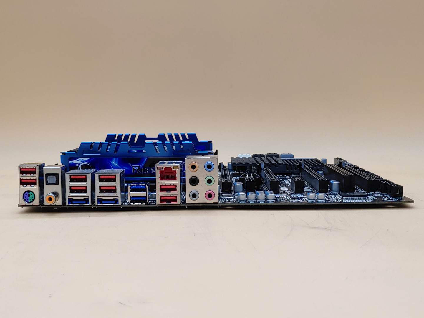 Gigabyte GA-X79-UD3 Motherboard LGA 2011 DDR3 ATX w/ Intel i7-3930K + 16GB RAM - Image 8