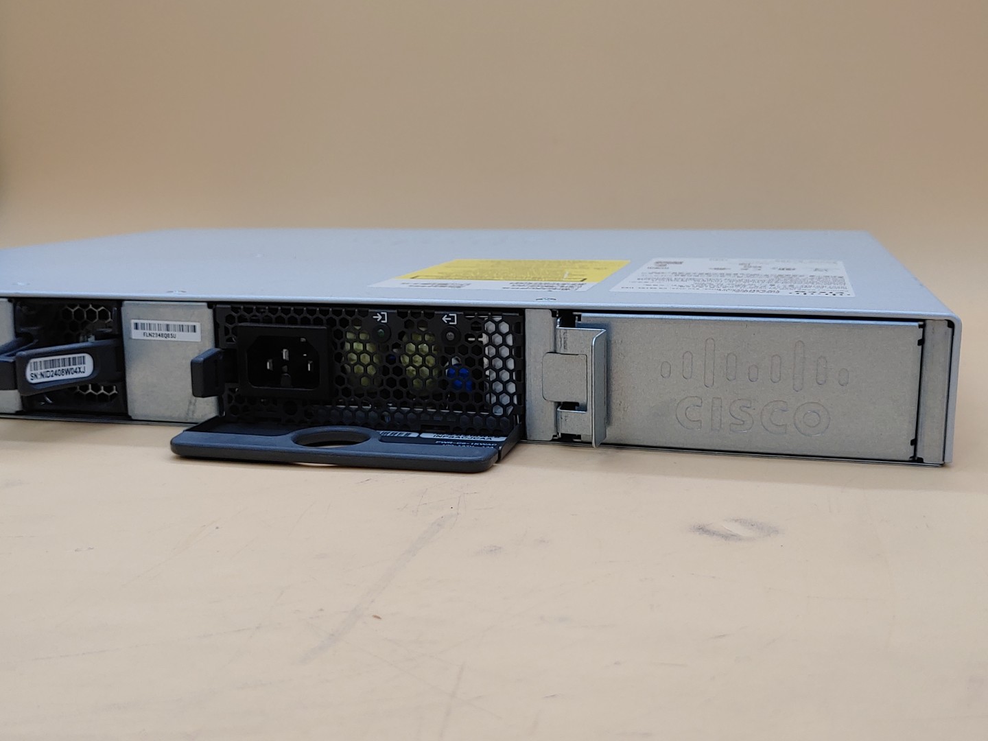 Cisco Catalyst 9200 48-Port PoE+ Network Switch w/ x1 PSU (C9200-48P-E V01) - Image 10