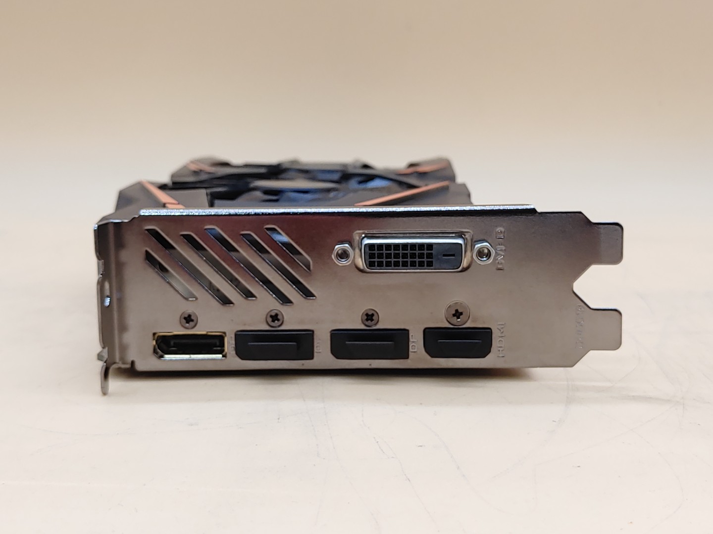 Gigabyte GeForce GTX 1070 8GB WINDFORCE OC GDDR5 Graphics Card GV-N1070WF2OC-8GD - Image 2